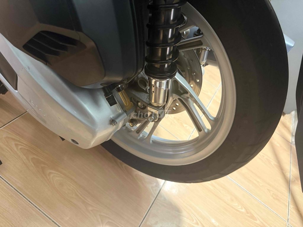 Honda SH 150i ABS Trắng 22084 km. Mua bán Xe máy tại Huyện Trảng Bom Đồng Nai được đăng bởi cuong hình 5