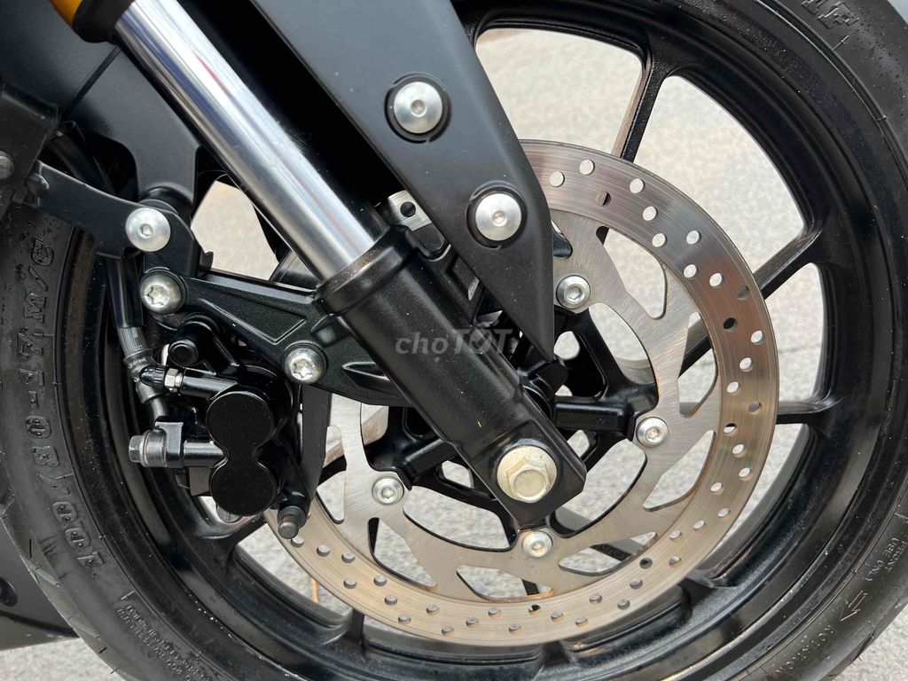 YAMAHA R15 v3 đen xe lướt mới-đẹp buốt mắt. pkl