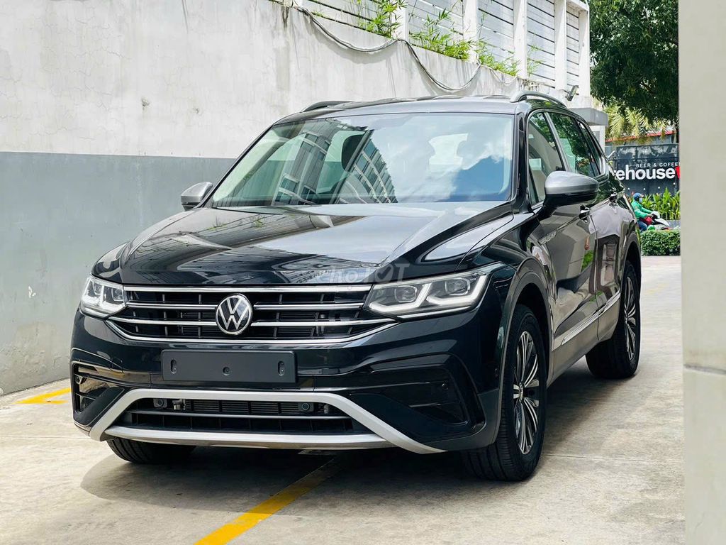 Volkswagen Tiguan tặng 100% trước bạ và ưu đãi VIP