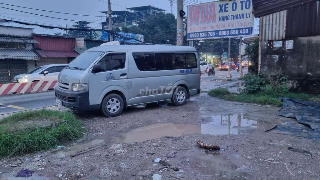 Toyota Hiace 2006 photo 2