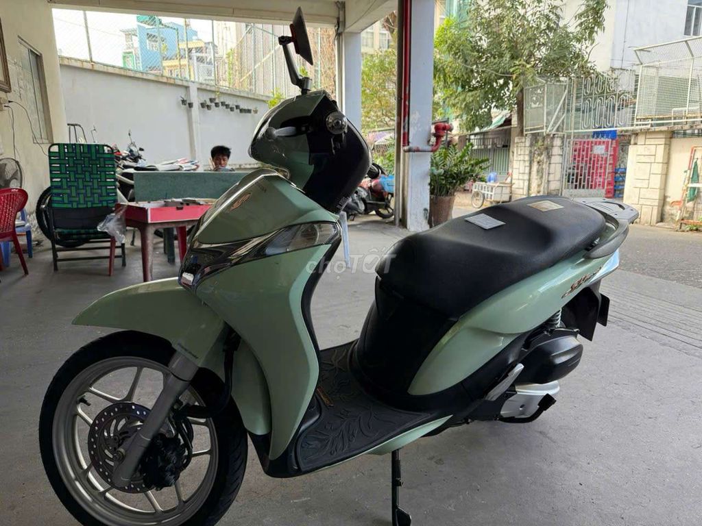 Honda SH Mode 2023 Xanh đen. Mua bán Xe máy tại Quận 4 Tp Hồ Chí Minh được đăng bởi HanTai Nguyen hình 3