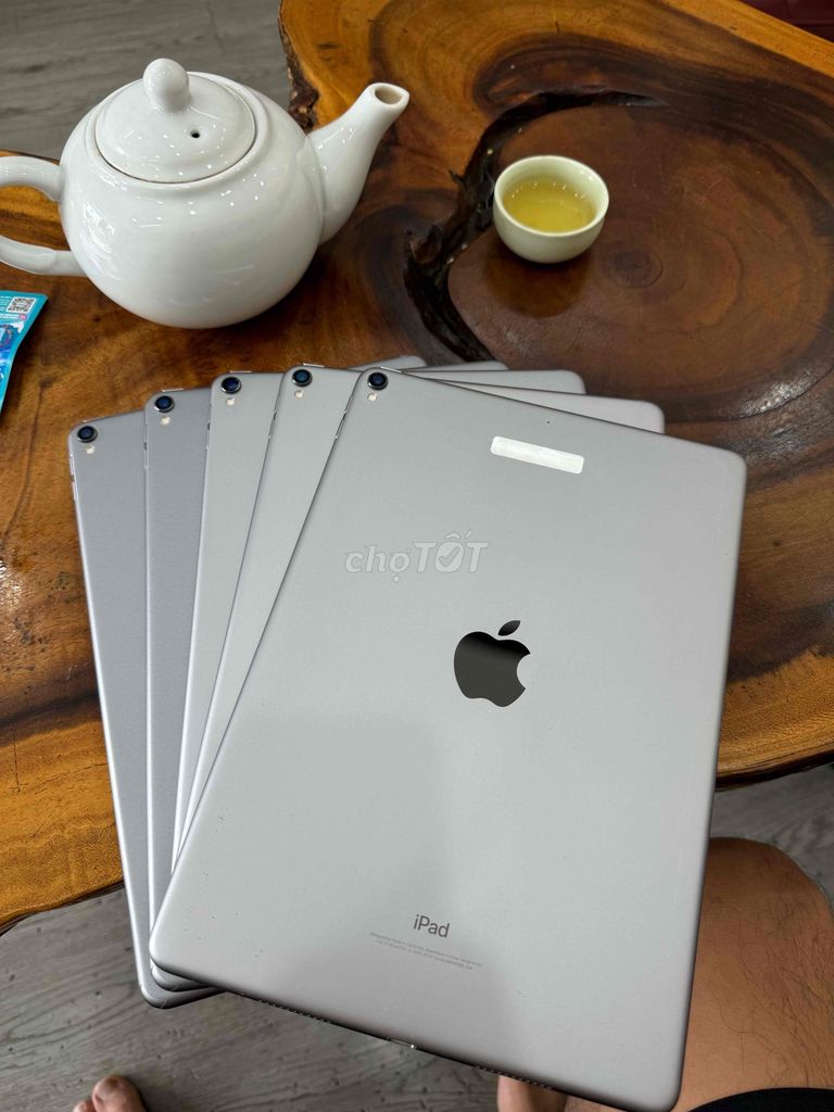 iPad Pro 10.5-inch 64G Bao Sài 30 ngay lỗi Là Đổi.. Mua bán Máy tính bảng tại Quận Gò Vấp Tp Hồ Chí Minh được đăng bởi Cửa Hàng ĐTDĐ KHA MOBILE hình 1