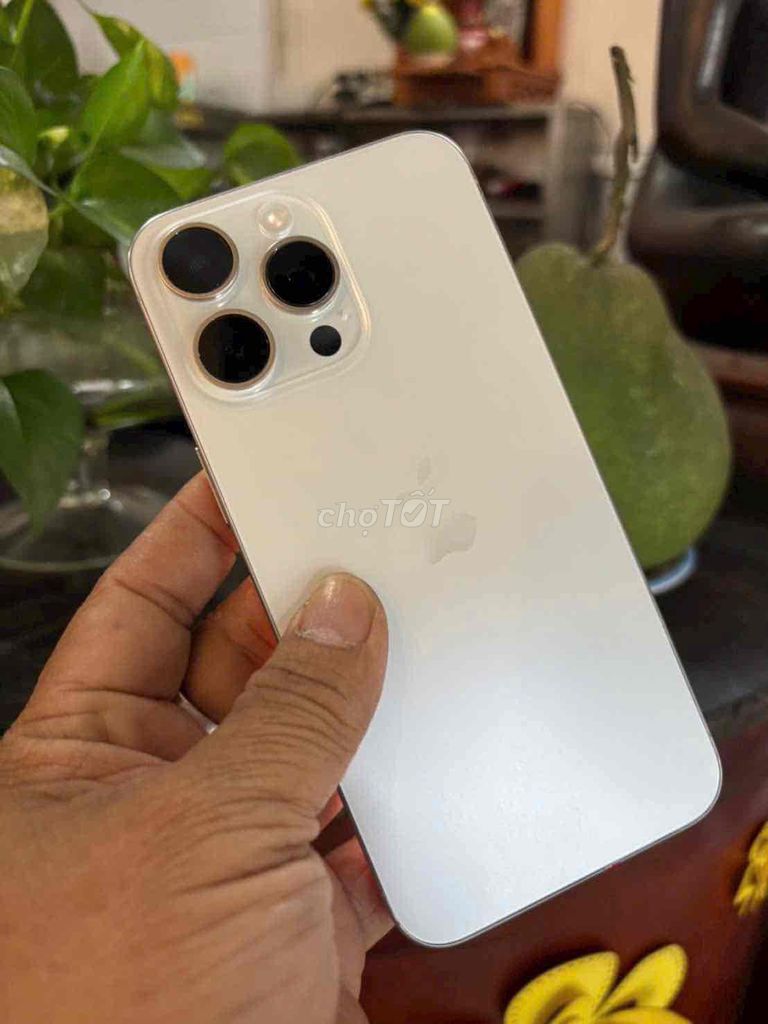 Apple iPhone 15 Pro Max 256GB Trắng. Mua bán Điện thoại tại Thành phố Bến Tre Bến Tre được đăng bởi Bin Võ hình 1