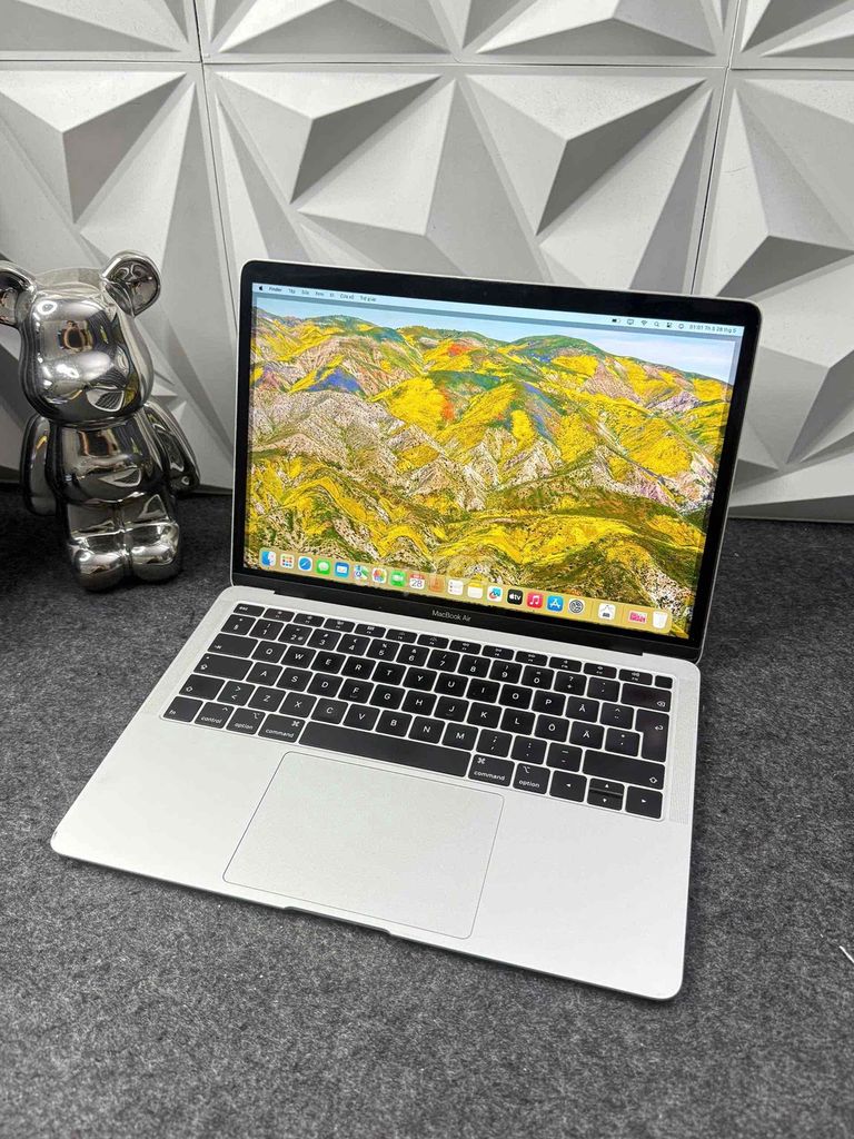 Apple MacBook Air 2018 i5 13.3 inch 8GB/128GB. Mua bán Laptop tại Quận Thanh Xuân Hà Nội được đăng bởi Ph Anh Khoa  hình 1