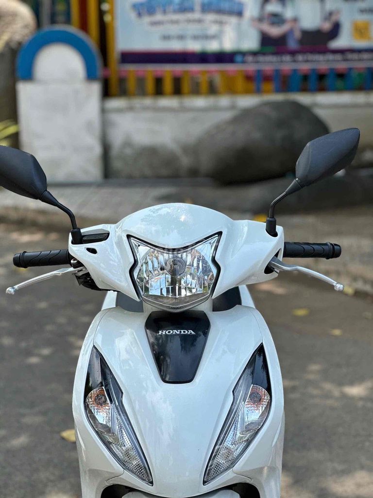 Honda Vision 2022 Trắng