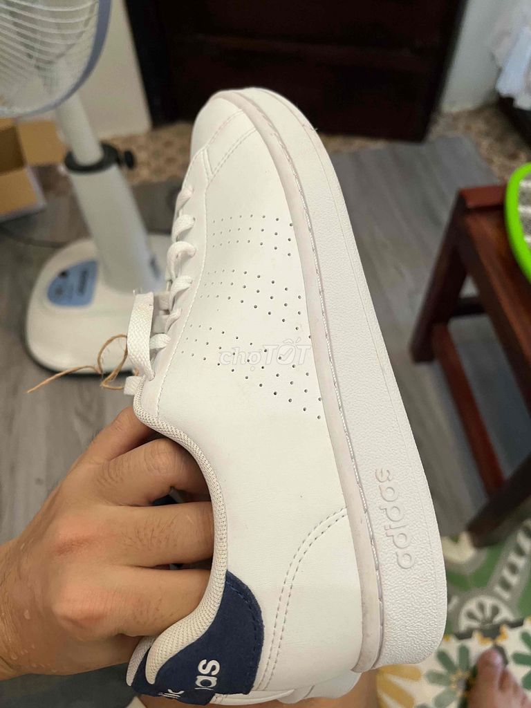 Giày thể thao Adidas Da Trắng. Mua bán Giày dép tại Quận Sơn Trà Đà Nẵng được đăng bởi hùng hình 1