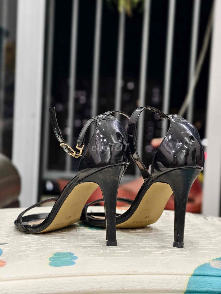 Giày cao gót Starkela Nữ Da bóng Đen size 37. Mua bán Giày dép tại Huyện Hoài Đức Hà Nội được đăng bởi Lan Nguyen hình 1