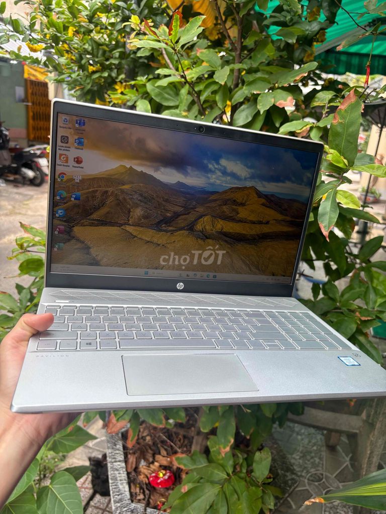 HP Pavilion 15 i3 Gen 8 8GB/120GB máy đẹp. Mua bán Laptop tại Quận 11 Tp Hồ Chí Minh được đăng bởi Thuỳ trang hình 1