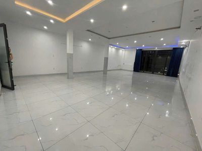 Rent · 2 bd · 130 м² · Quận Ngũ Hành Sơn, ул. Đường Hồ Xuân Hương