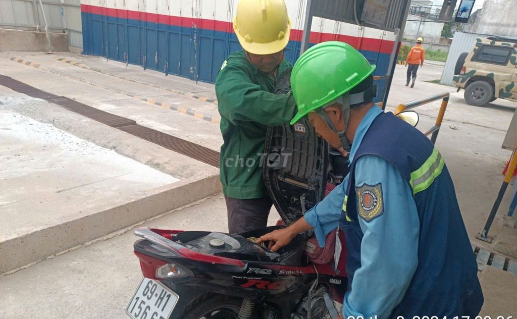 TUYỂN 2 NAM BV CÔNG TRÌNH. Việc làm tại Quận 1 Tp Hồ Chí Minh được đăng bởi CÔNG TY CP KD DV BẢO VỆ LONG HẢI hình 2