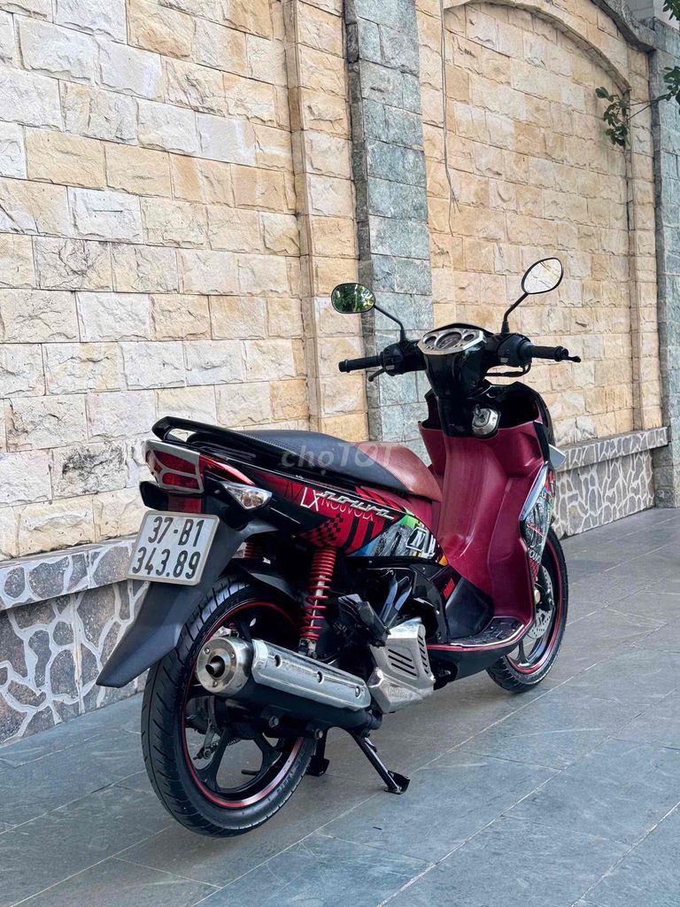 Nouvo lx 135 hàng cọp chạy 3 v sơn máy sần zin100%. Mua bán Xe máy tại Quận Cầu Giấy Hà Nội được đăng bởi nguyễn bích thuỷ hình 4