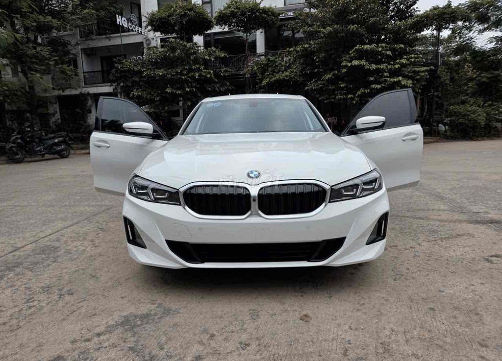 BMW 320i Sport Line 2023 10000 km Trắng. Mua bán Ô tô tại Quận Nam Từ Liêm Hà Nội được đăng bởi Vu tuan anh hình 2