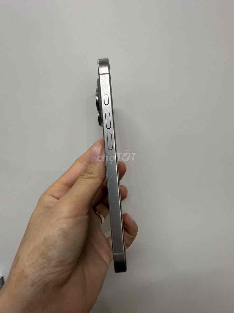 iPhone 16 Pro 128GB Xám quốc tế Mỹ (LL/A). Mua bán Điện thoại tại Quận 3 Tp Hồ Chí Minh được đăng bởi Đình Trung hình 1