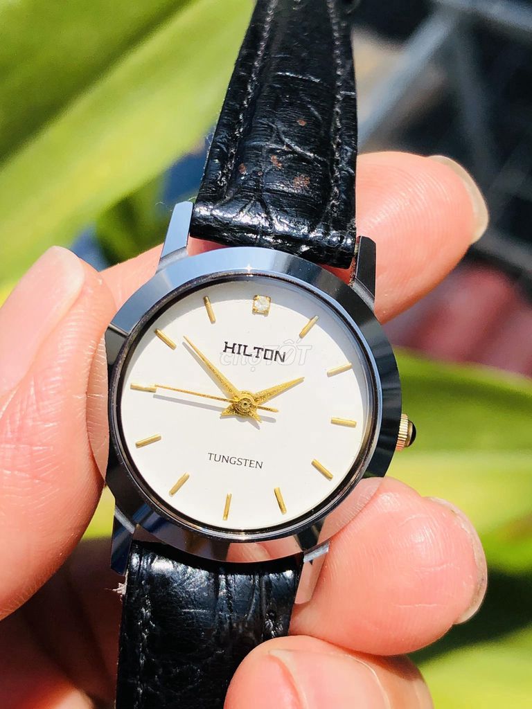 Đồng hồ nữ hiệu Hilton chính hãng, vỏ đá tungsten