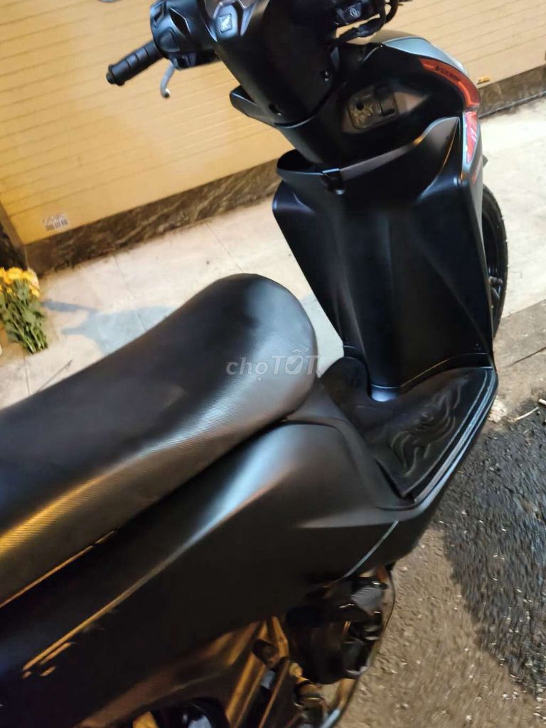 Xe vision 2015. Mua bán Xe máy tại Quận 11 Tp Hồ Chí Minh được đăng bởi Cửa Hàng Bảo Trâm hình 3