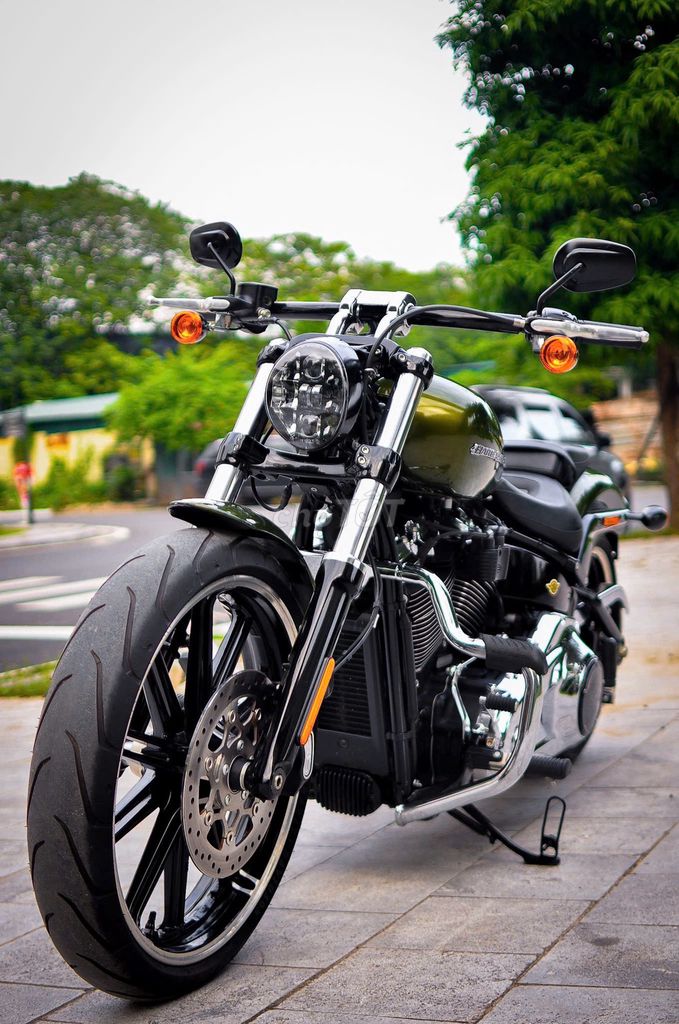THANH MOTOR Cần Bán Harley Davidson Breakout 2022. Mua bán Xe máy tại Quận Hoàng Mai Hà Nội được đăng bởi Lê Chí Thanh hình 4