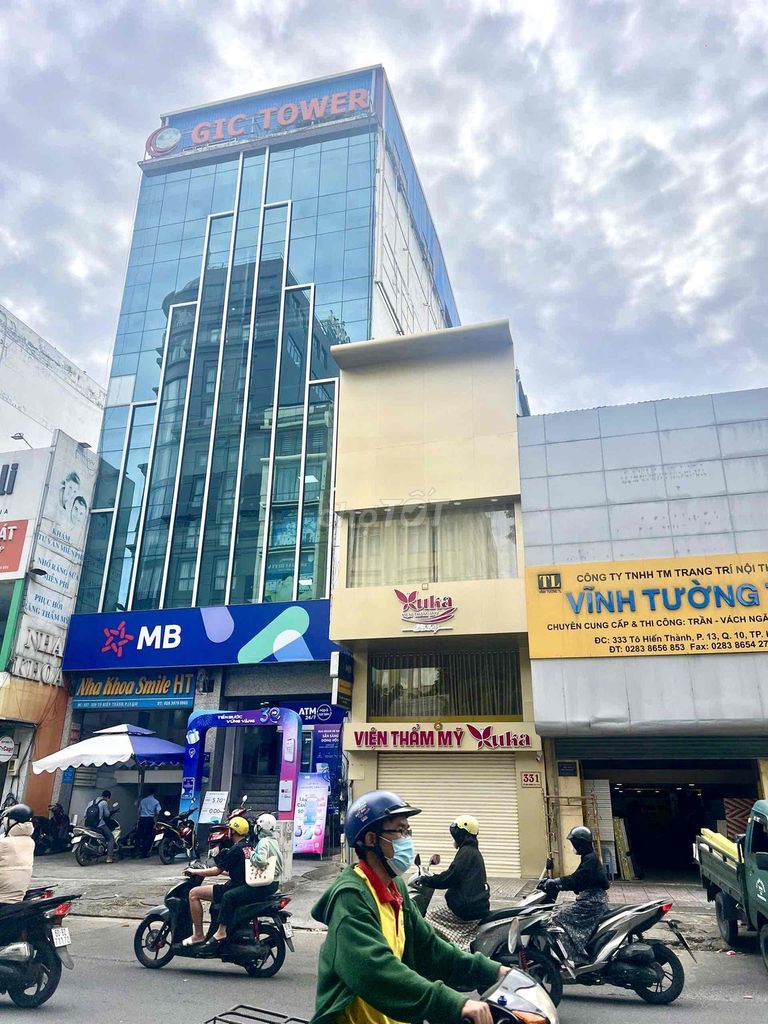 CHO THUÊ MT TÔ HIẾN THÀNH QUẬN 10 DT 4,5x25m 3 lầu ST Thang máy