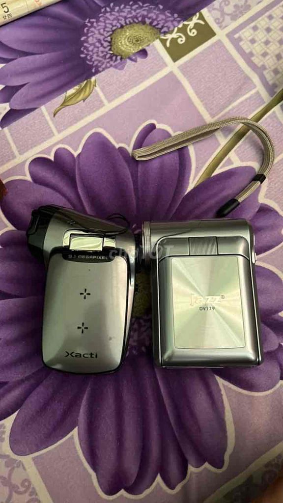 Máy quay phim Xacti DV179 Bạc. Mua bán Máy ảnh, Máy quay tại Quận 8 Tp Hồ Chí Minh được đăng bởi Ngọc Vàng hình 1