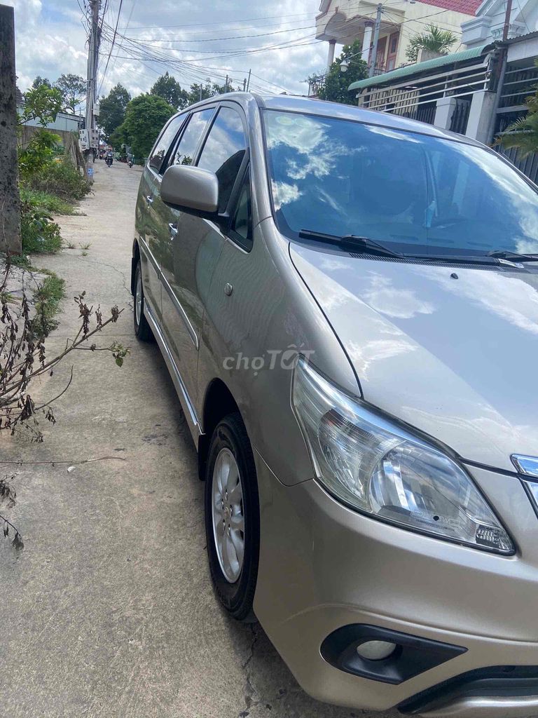 Innova 2014 số Tự động xe zin. Mua bán Ô tô tại Thành phố Biên Hòa Đồng Nai được đăng bởi Trần Quốc Bảo hình 2