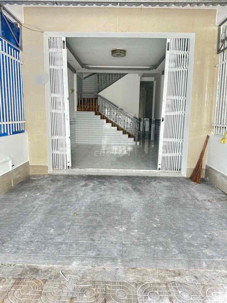 CHO THUÊ NHÀ LẦU CÓ P.NGỦ TẦNG TRỆ KDC 586