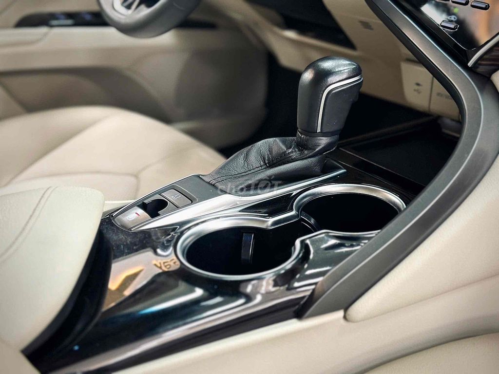 🚗 𝐓𝐨𝐲𝐨𝐭𝐚 𝐂𝐚𝐦𝐫𝐲🍊 𝟐.𝟎𝐆 𝐌𝐨𝐝𝐞𝐥 𝟐𝟎𝟐𝟎 𝐒𝐢𝐞̂𝐮 𝐋𝐮̛𝐨̛́𝐭 🚗. Mua bán Ô tô tại Thành phố Thủ Đức Tp Hồ Chí Minh được đăng bởi Đông A Car hình 6