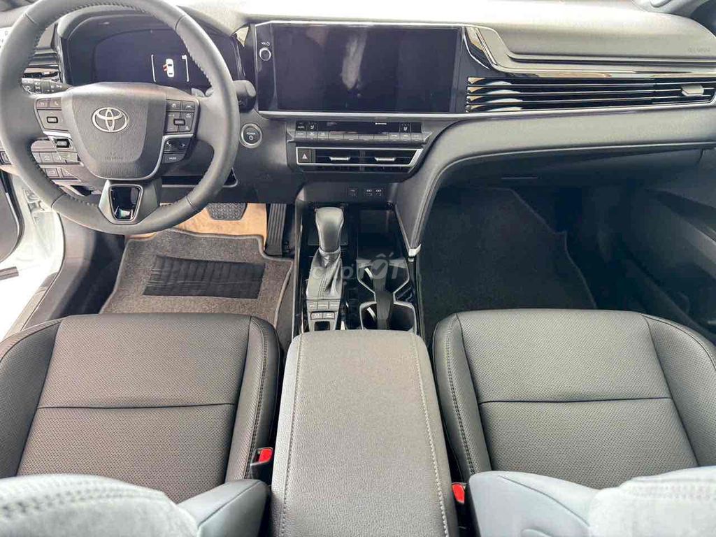 Toyota Camry Hybrid MID màu trắng tặng 100% thuế. Mua bán Ô tô tại Huyện Bình Chánh Tp Hồ Chí Minh được đăng bởi PHƯỚC LỚN TOYOTA hình 2
