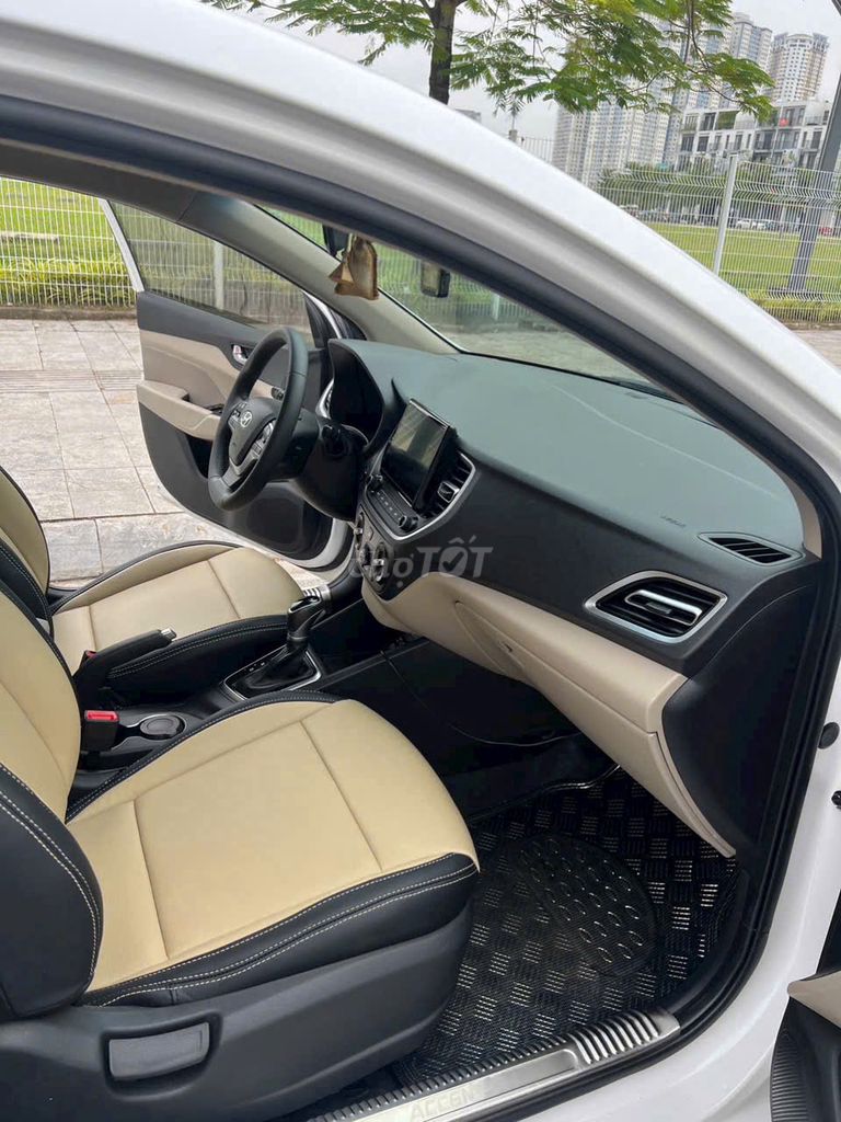 Hyundai Accent 1.4 AT 2021 màu trắng. Mua bán Ô tô tại Quận Hoàng Mai Hà Nội được đăng bởi Thanh auto hình 8