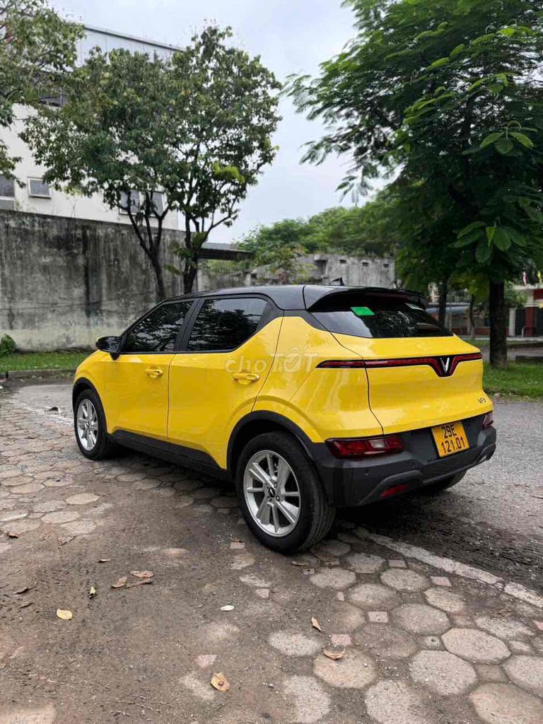 VinFast VF5 2025 - 2700 km. Mua bán Ô tô tại Quận Đống Đa Hà Nội được đăng bởi Lê Minh Đạt hình 2