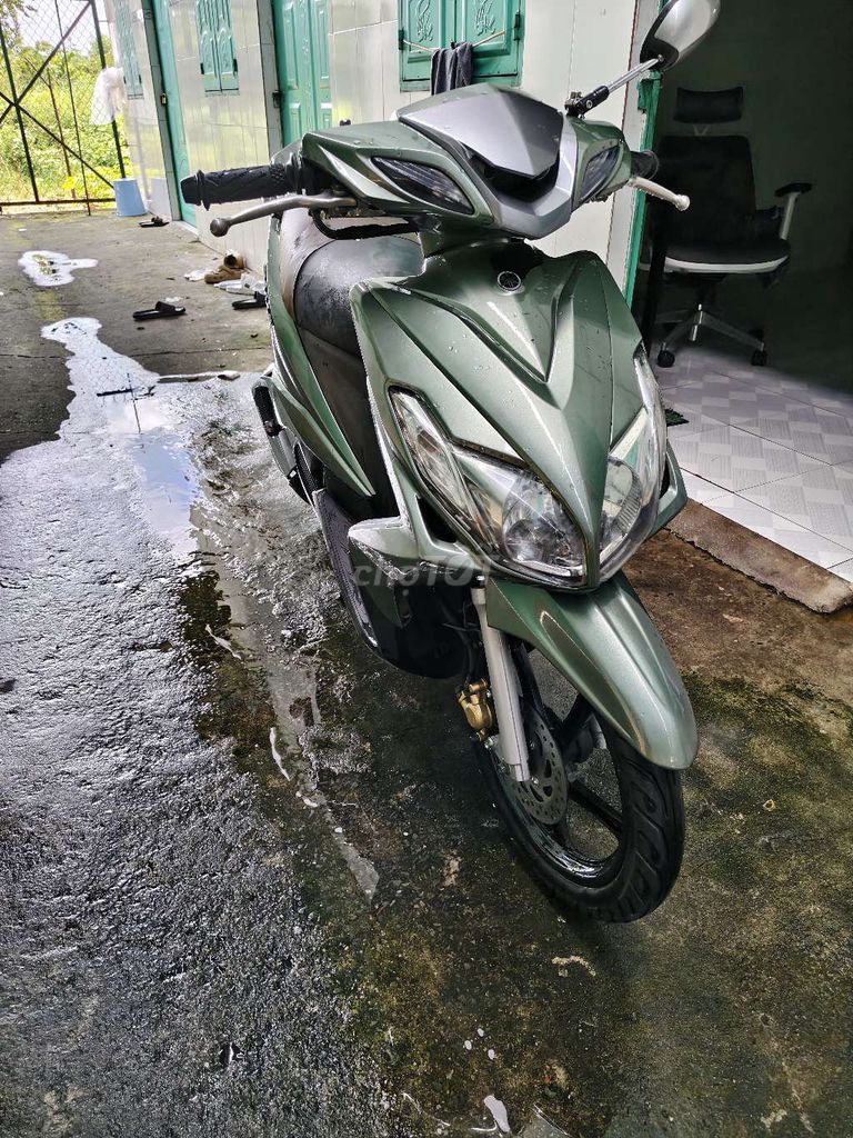 Bán xe Luvias fi đời 2015. Mua bán Xe máy tại Thị xã Bến Cát Bình Dương được đăng bởi thành văn hình 3