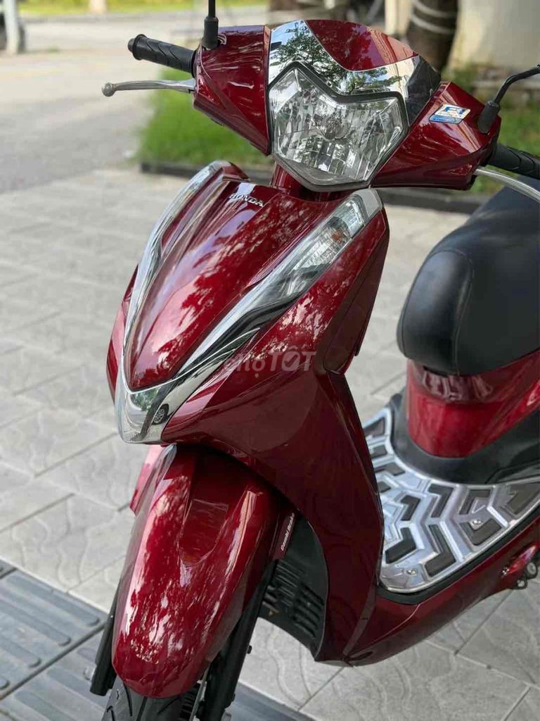 Honda Lead 2018 красный, вьетнамская сборка