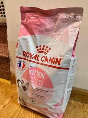 Thức ăn mèo Royal Canin 4kg