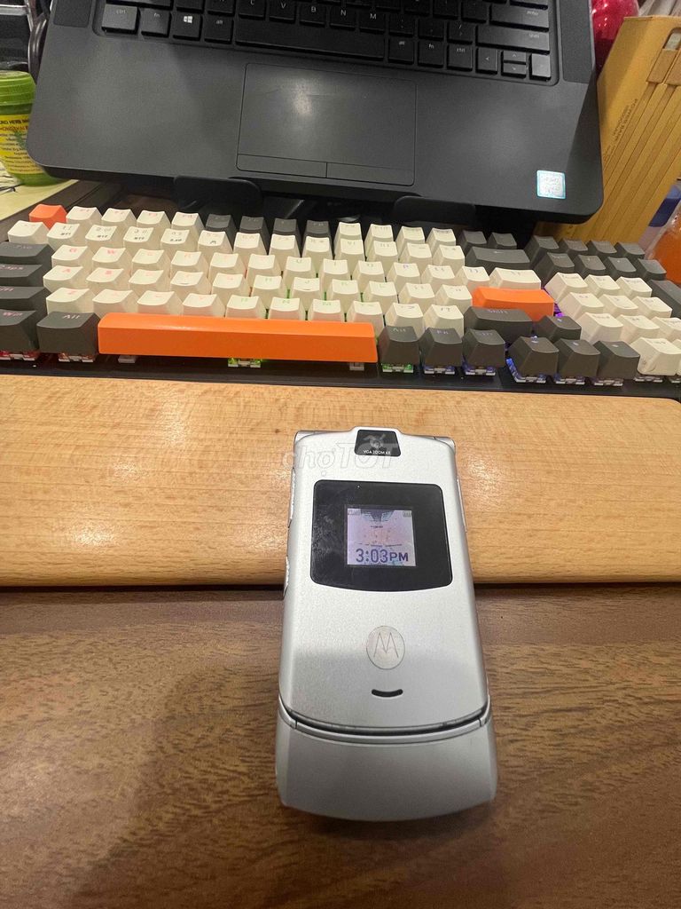 BÁN ĐIỆN THOẠI MOTOROLA V3i. Mua bán Điện thoại tại Thành phố Dĩ An Bình Dương được đăng bởi Hải Nguyễn hình 1