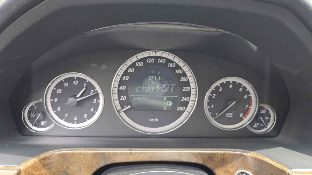 Mercedes Benz E Class 2010 - 63376 km. Mua bán Ô tô tại Quận Tân Bình Tp Hồ Chí Minh được đăng bởi Võ Thị Huyền Trâm hình 9