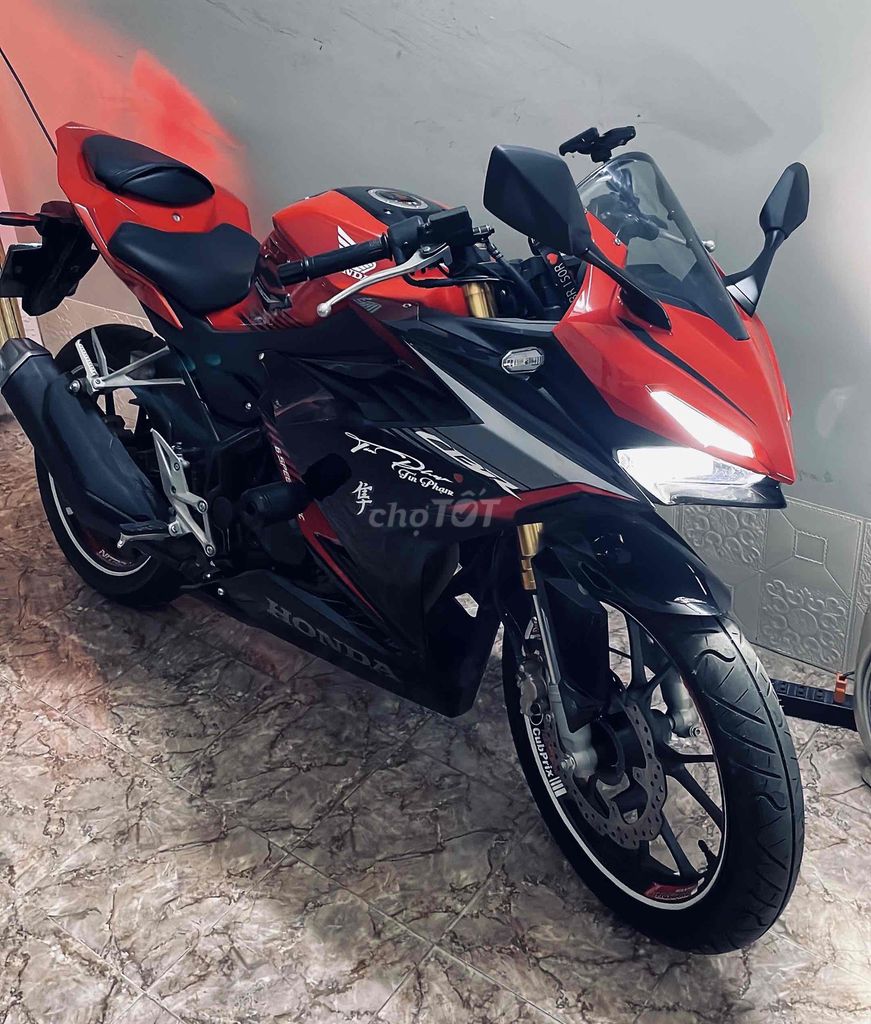 BÁN XE MOTOR CBR150R NHƯ MỚI  odo 7000km lướt. Mua bán Xe máy tại Quận Bình Thuỷ Cần Thơ được đăng bởi tín phạm hình 2