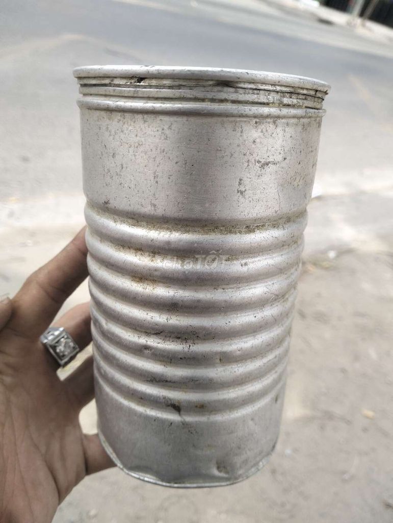 Lon sữa bột Nestlé GUIGOZ. Mua bán Đồ sưu tầm, đồ cổ tại Huyện Hóc Môn Tp Hồ Chí Minh được đăng bởi Phước Trọc  hình 1