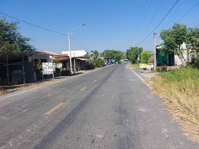 499 triệu đất MẶT TIỀN NHỰA, rẻ như bê tông, Đất Thổ Cư. gần Bến Lức. Mua bán đất tại Huyện Tân Trụ Long An được đăng bởi Chú Hùng