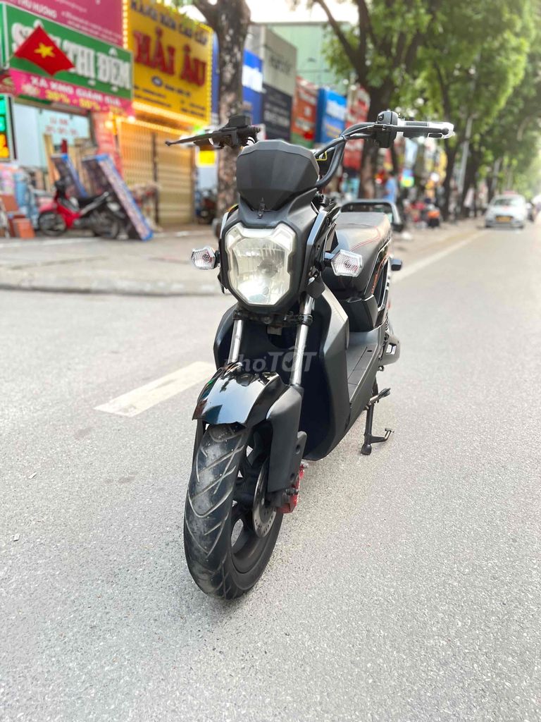 Xe đạp điện Zoomer Dibao mầu đen bóng