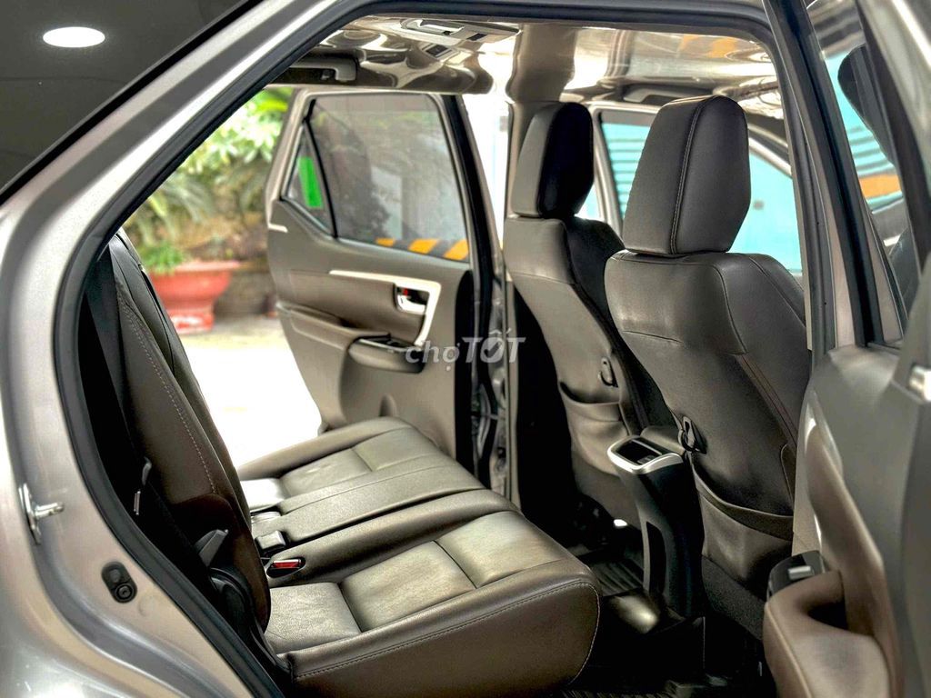 Toyota Fortuner 2019 Bạc 42.000km siêu cọp. Mua bán Ô tô tại Quận 7 Tp Hồ Chí Minh được đăng bởi Chính chủ  hình 3
