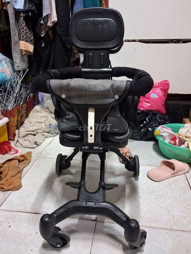 Xe đẩy em bé Đen. Mua bán Mẹ và bé tại Quận Tân Phú Tp Hồ Chí Minh được đăng bởi Đạt hình 1