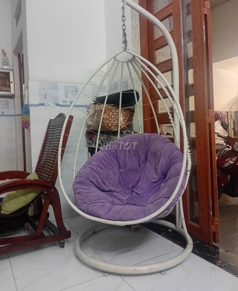 Xích đu Kim loại Tím. Mua bán Bàn ghế tại Huyện Bình Chánh Tp Hồ Chí Minh được đăng bởi Trần My hình 1