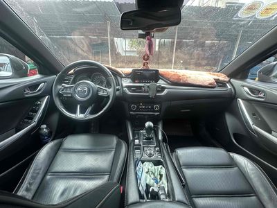 Mazda 6 2.5 Full Trắng