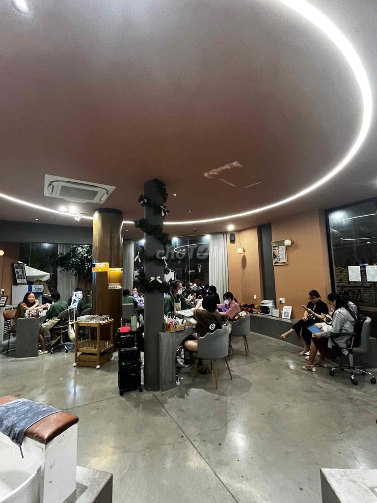 Tuyển Thợ Nails Làm Việc Ổn Định 2025. Việc làm Thợ làm nail tại Quận 3 Tp Hồ Chí Minh được đăng bởi Tùng hình 3