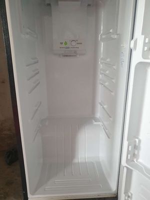 Còn tủ lạnh như này a chị nào cần liên hệ e nhé