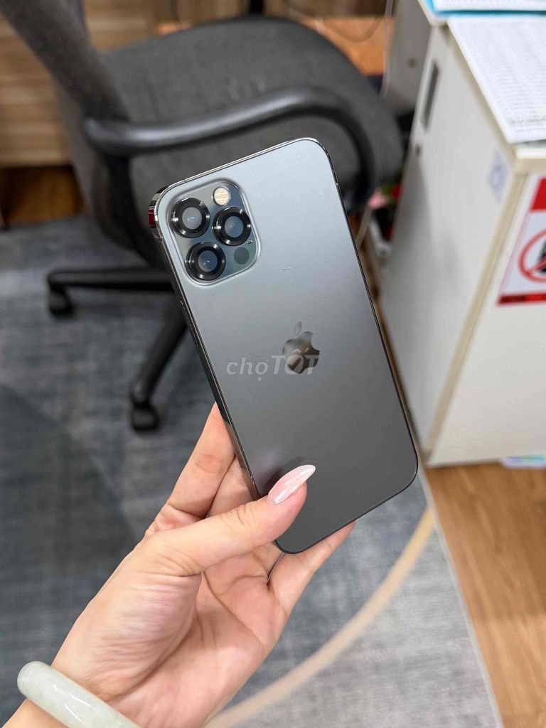 Apple iPhone 12 Pro 128GB Graphite Quốc Tế Mỹ. Mua bán Điện thoại tại Quận 8 Tp Hồ Chí Minh được đăng bởi TRƯỜNG MOBILE  hình 1
