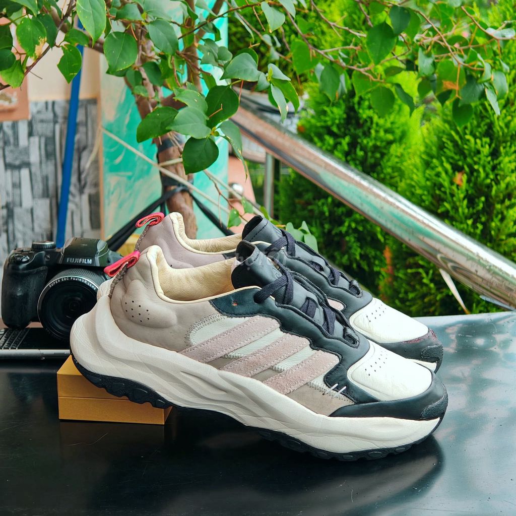 [CHÍNH HÃNG] Giày thể thao Adidas Maxxwavy CNY. Mua bán Giày dép tại Thành phố Thủ Dầu Một Bình Dương được đăng bởi chú CÔNG AN bán giày CHÍNH HÃNG hình 1