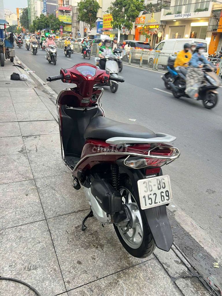 Honda Vision 2018 Đỏ đã sử dụng. Mua bán Xe máy tại Quận Tân Phú Tp Hồ Chí Minh được đăng bởi Tuanduy hình 5