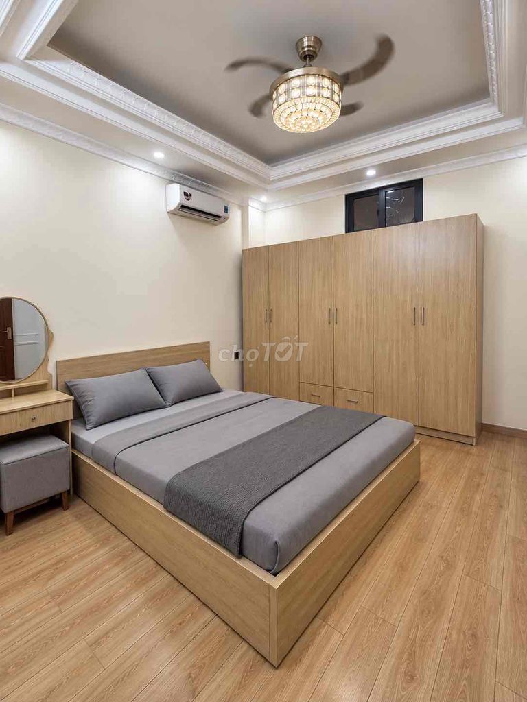Chính chủ cho thuê phòng tại Phố Bồ Đề, Long Biên- Nhà Mới- Thang Máy