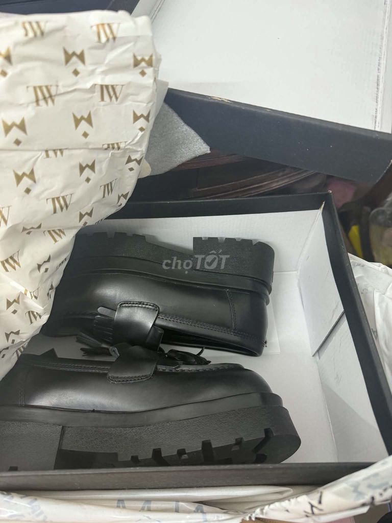 Giày THEWOLF CHUNKY LOAFER Đen Nữ 36 Mới 100%. Mua bán Giày dép tại Quận 12 Tp Hồ Chí Minh được đăng bởi Phan Gia Bảo hình 1