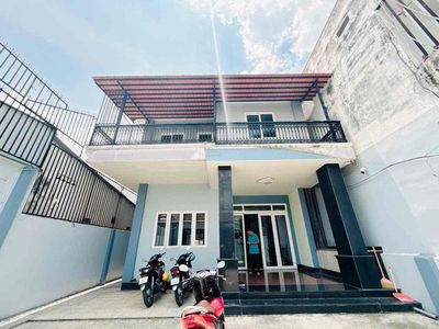 CHO THUÊ NHÀ ( DT: 560m2 ) - SÁT ĐƯỜNG PHAN TRUNG - GẦN NGÃ 4 VIN COM