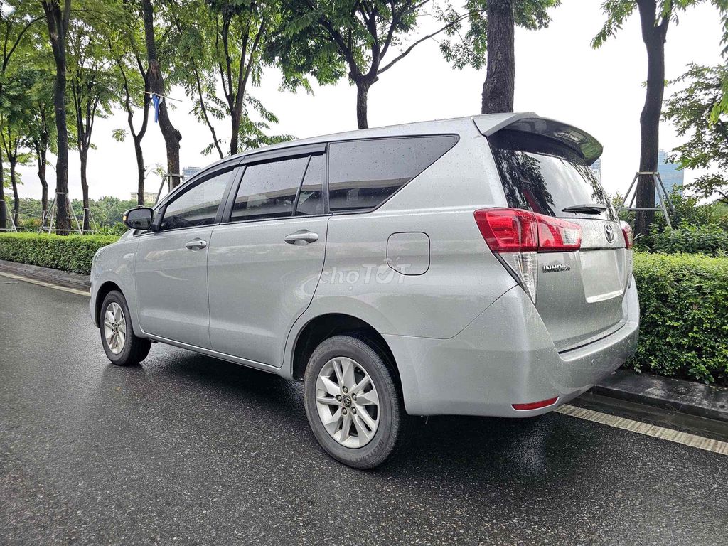 Toyota Innova 2017 2.0E - 1 chủ biển HN. Mua bán Ô tô tại Quận Hà Đông Hà Nội được đăng bởi T SURE TOYOTA HÀ ĐÔNG  hình 4